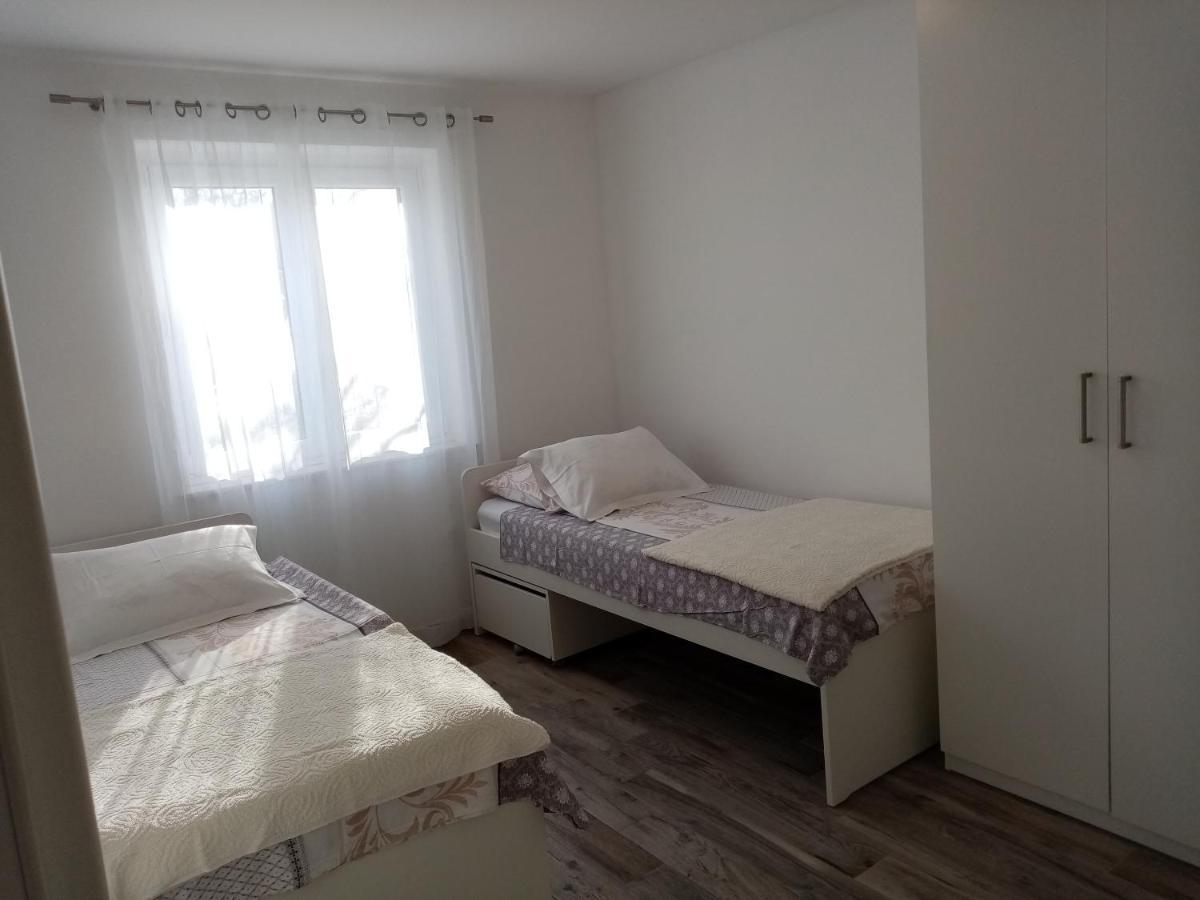 米利尼Dvosobni Apartman Luka公寓 外观 照片