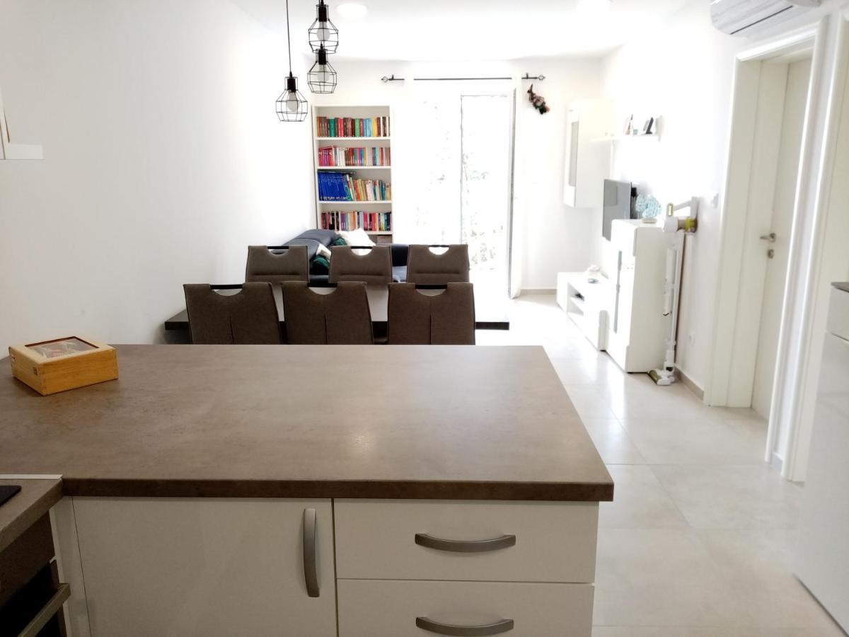 米利尼Dvosobni Apartman Luka公寓 外观 照片
